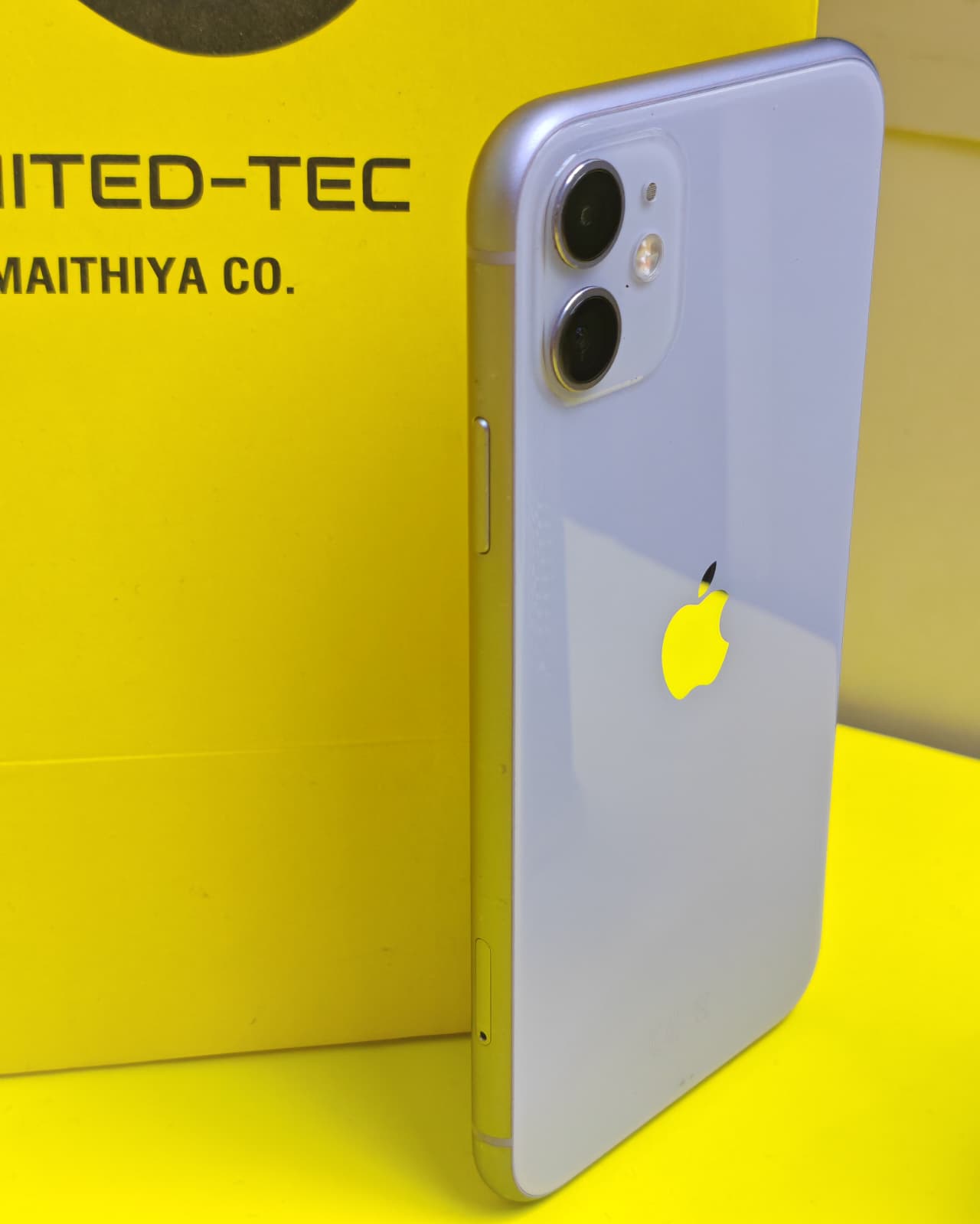 iPhone 11 256GB Purple Battery 75% Used Like New