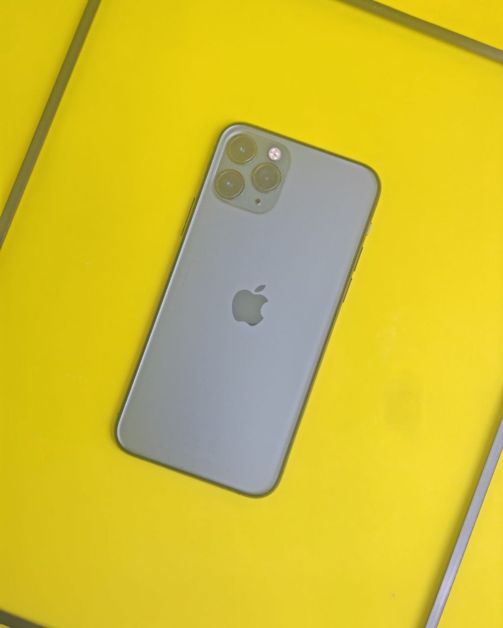 iPhone 11 Pro 256GB Green – Battery 74% Used Like New
