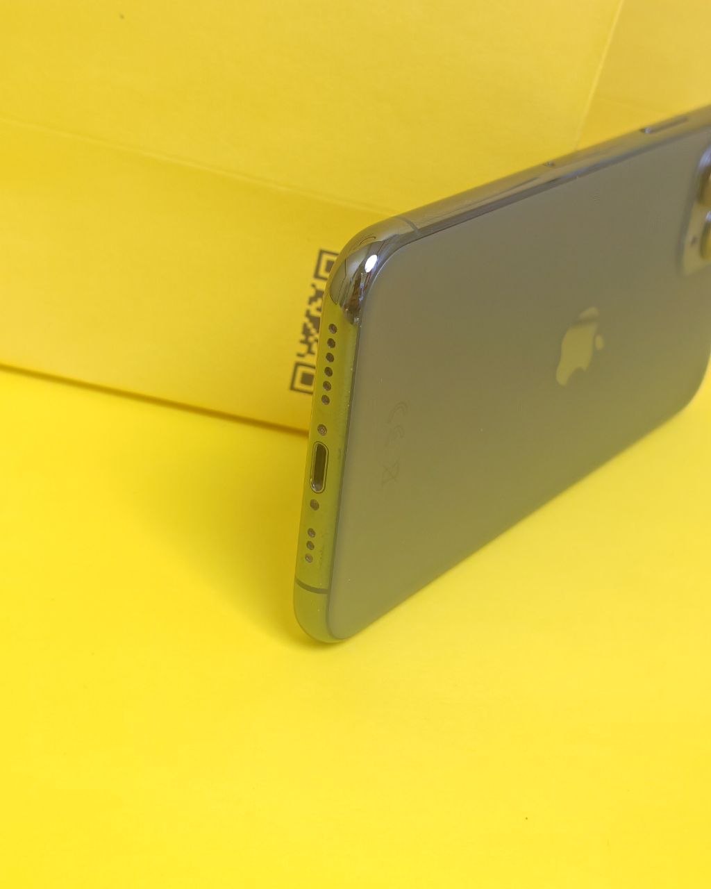 iPhone 11 Pro 256GB Green – Battery 74% Used Like New