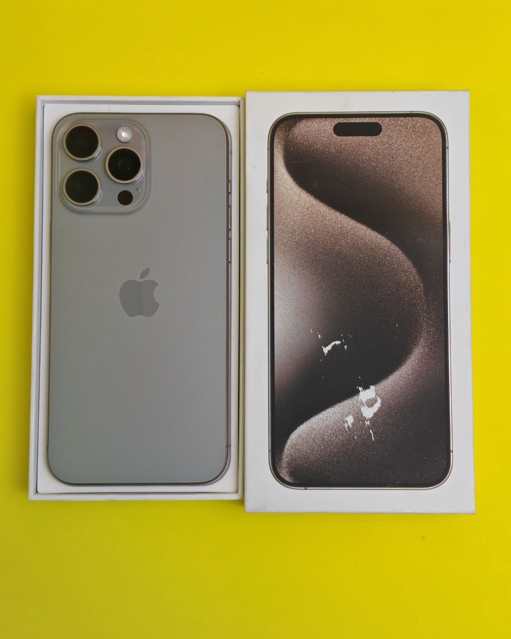 iPhone 15 Pro Max 256GB Natural Titanium – Battery 89% Used Like New