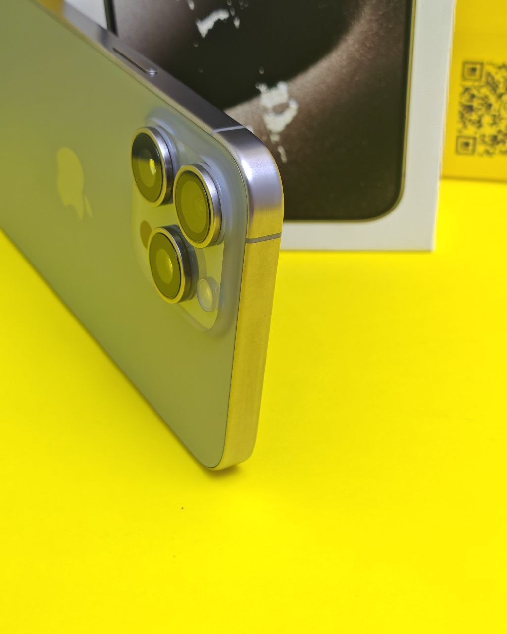 iPhone 15 Pro Max 256GB Natural Titanium – Battery 89% Used Like New