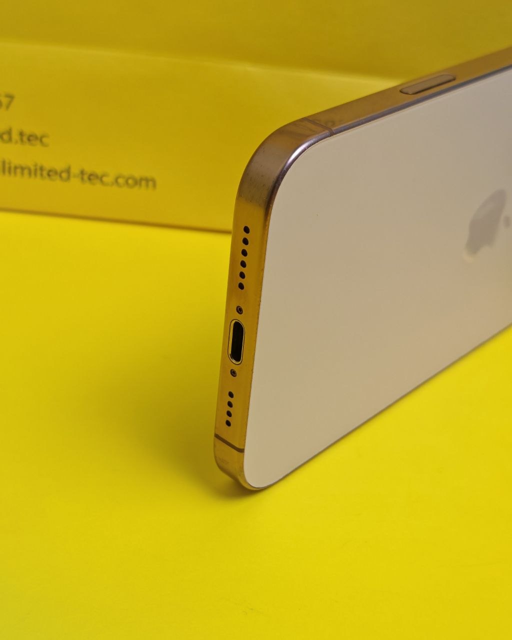 iPhone 16 Pro Max 256GB Desert – Battery 89% Used Like New