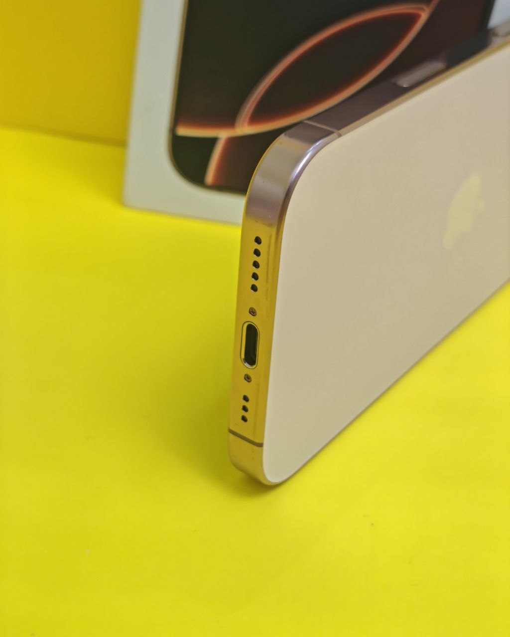 iPhone 16 Pro 256GB Desert Titanium – Battery 90% Used Like New